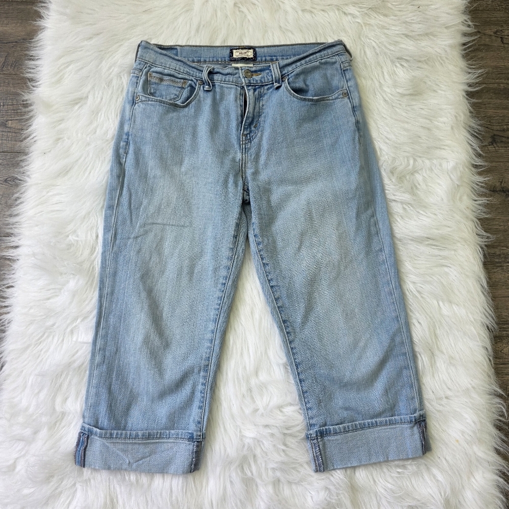 Levi's Women's Light Blue Capri Jeans Size 4